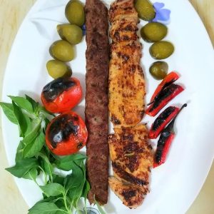 خوراک میکس جوجه بوقلمون و کباب مخصوص