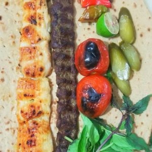 خوراک میکس جوجه و کباب مخصوص